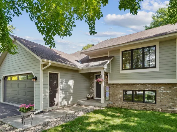216 Wildhurst Rd, Waconia, MN 55387