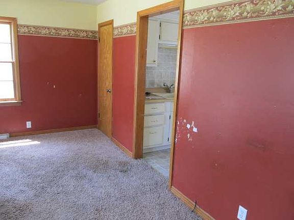3rd image of 4219 Van Buren St
