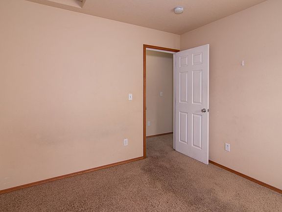 5th image of 515 S Garfield Duplex