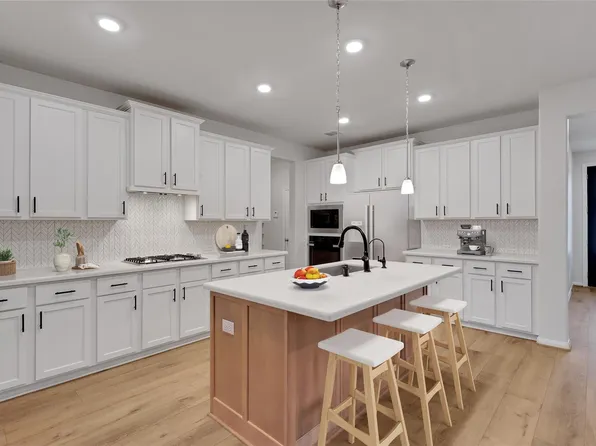 19241 Hazel Firs Ct, Magnolia, TX 77355