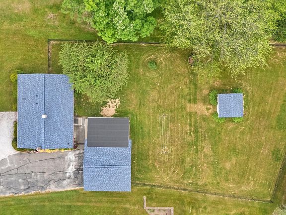 4th image of 691 Crane Ave
