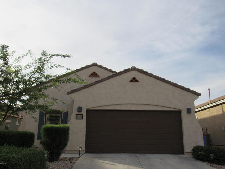 1st image of 577 W Calle Sombra Linda