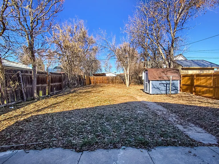 3467 W Dakota Ave — Photo 15
