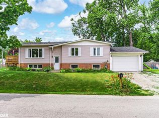 884 Maplewood Dr, Innisfil, ON L9S4E1