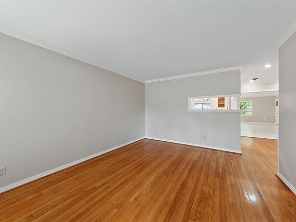 3rd image of 2322 Ansbury Dr