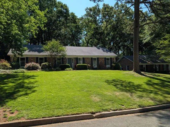 255 Heathwood Dr, Spartanburg, SC 29307
