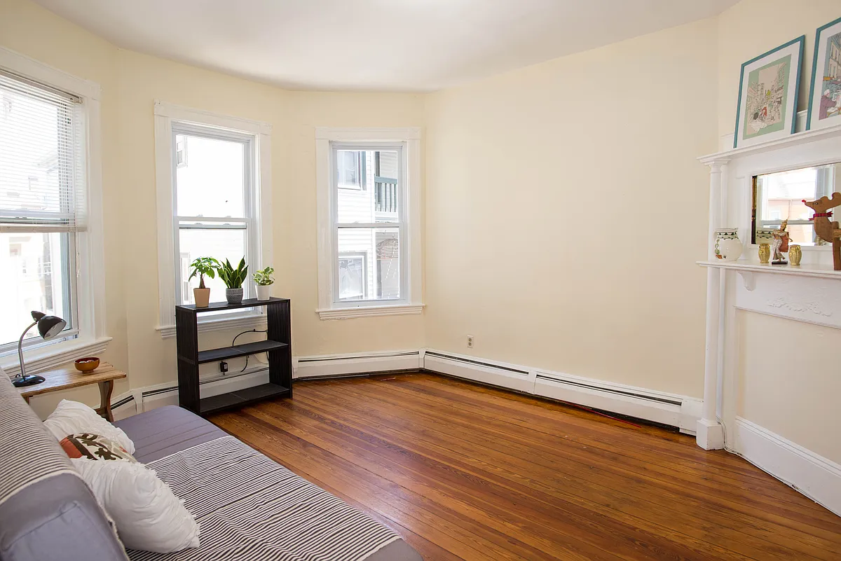 Building Photo - 97 Calumet St #2