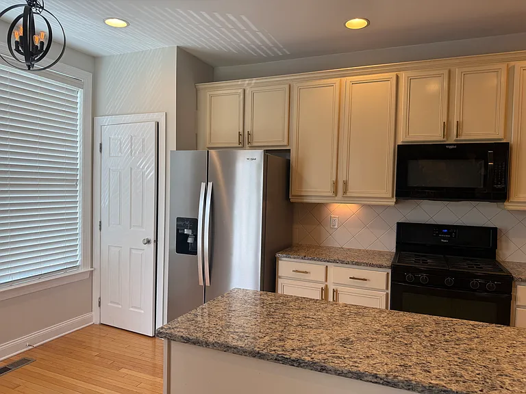 28 Moses Wheelock Ln #28 — Photo 7