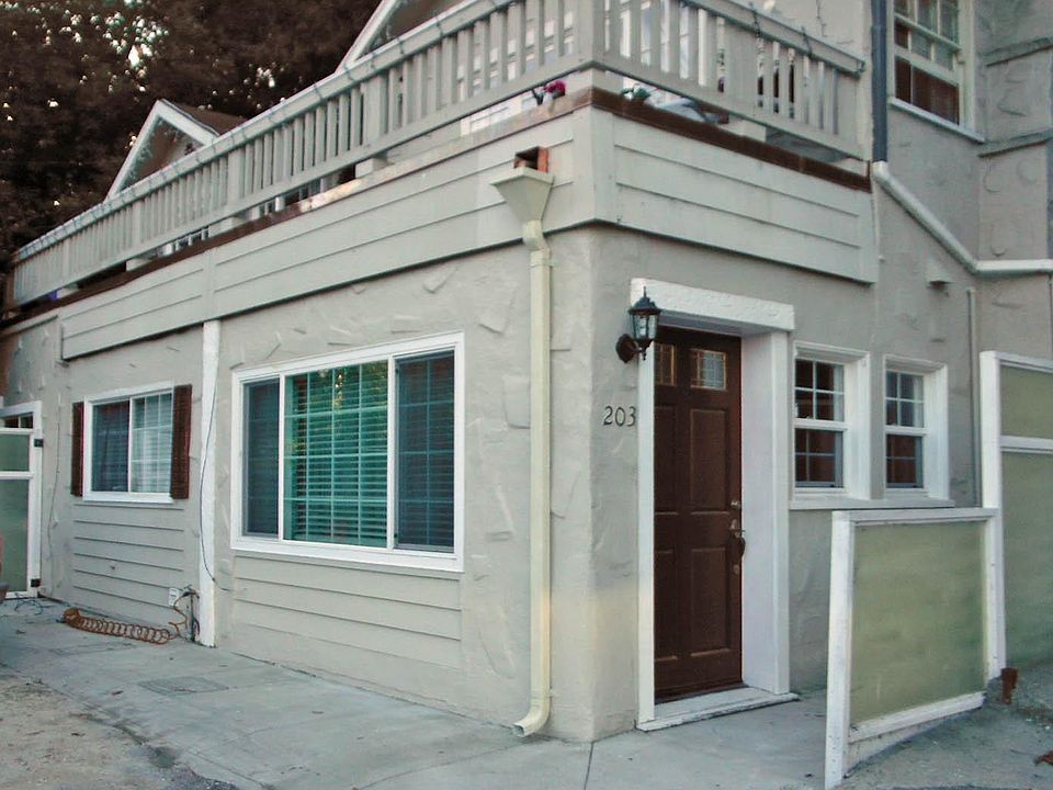 1st image of 203 Forest Dr