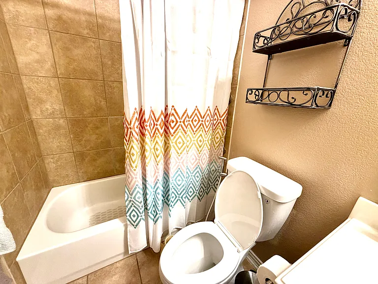 2102 Central Park Dr — Photo 23