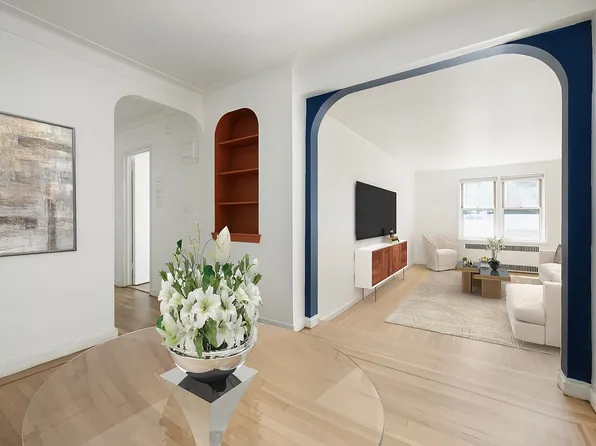305 W 52nd St APT 1H, New York, NY 10019