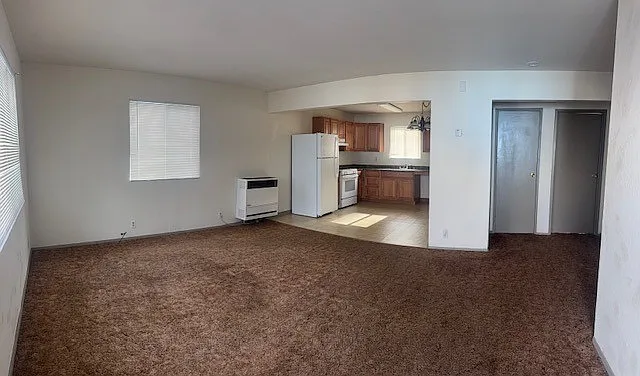 2 bed, $1,400 — Photo 2
