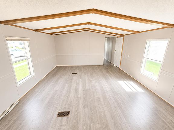 4th image of 46561 Beau Jardin Dr