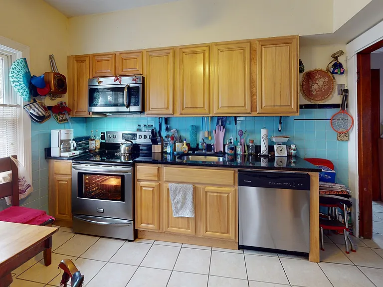 48 Oak St #2 — Photo 1