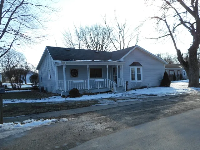 308 E Fifer St photo 1