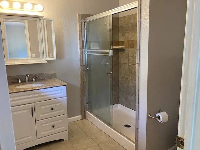 506 Skyline Dr — Photo 2