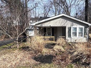 1563 Maplegrove Rd, South Euclid, OH 44121