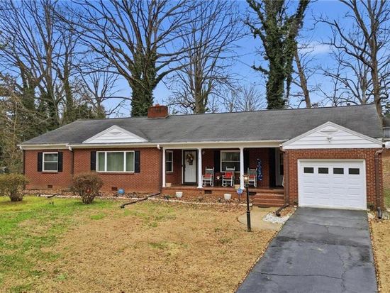 422 Woodsway Dr, Lexington, NC 27292