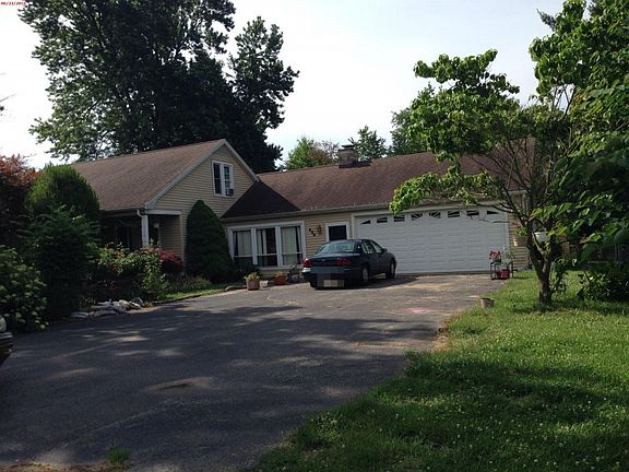 3rd image of 404 E Kalamazoo St