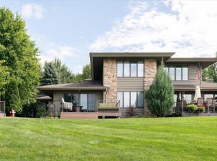 1411 Moorings Dr, La Crosse, WI 54603