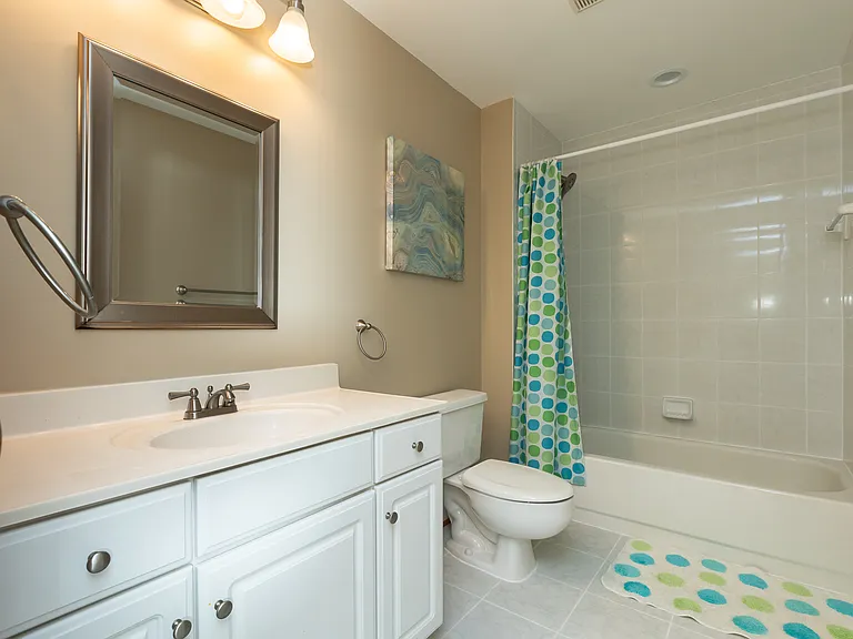 13576 Highland Rd — Photo 12