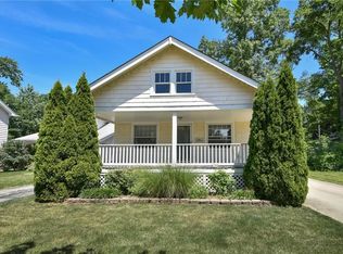 19232 Shoreland Ave, Rocky River, OH 44116