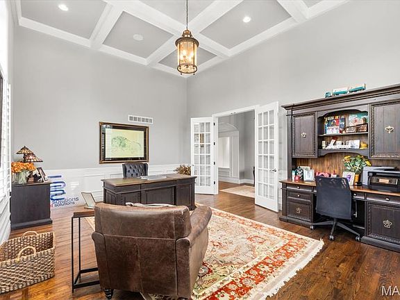5th image of 332 Wythe House Ct