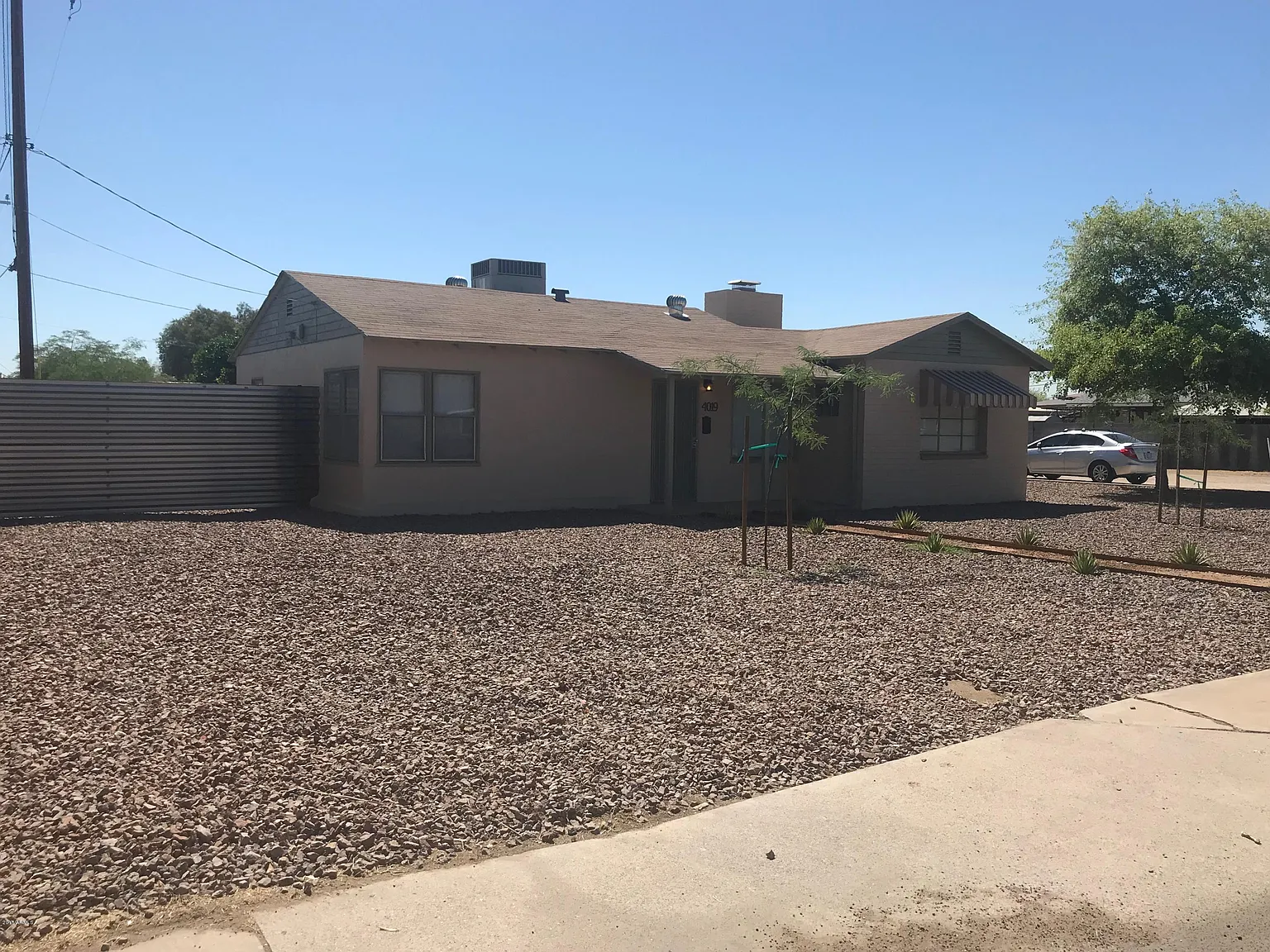2 bed, 1.0 bath, 1125 sqft, $1,700 — Photo 2