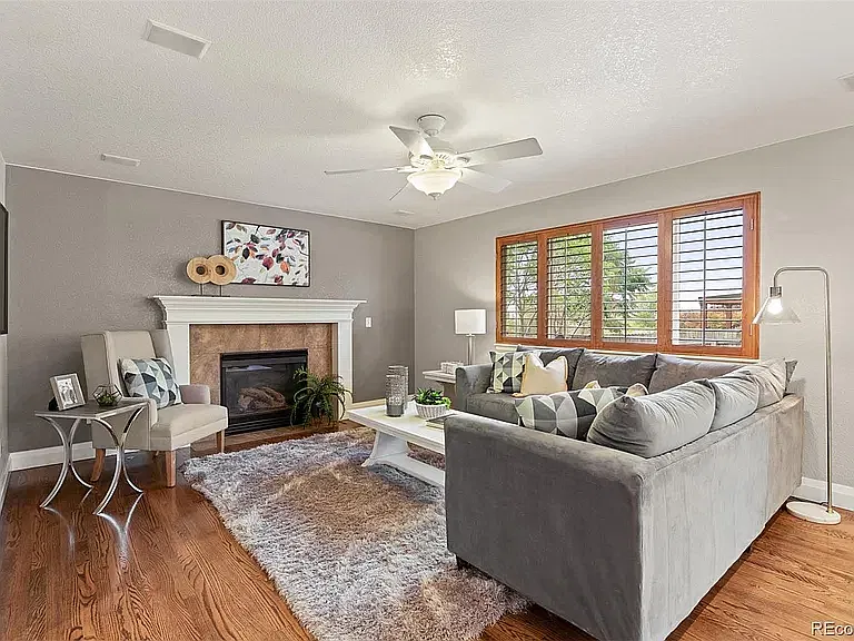5 bed, 3.5 bath, 3520 sqft, $3,650 — Photo 3