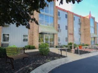 173 E Michigan Ave APT 101B, Three Rivers, MI 49093