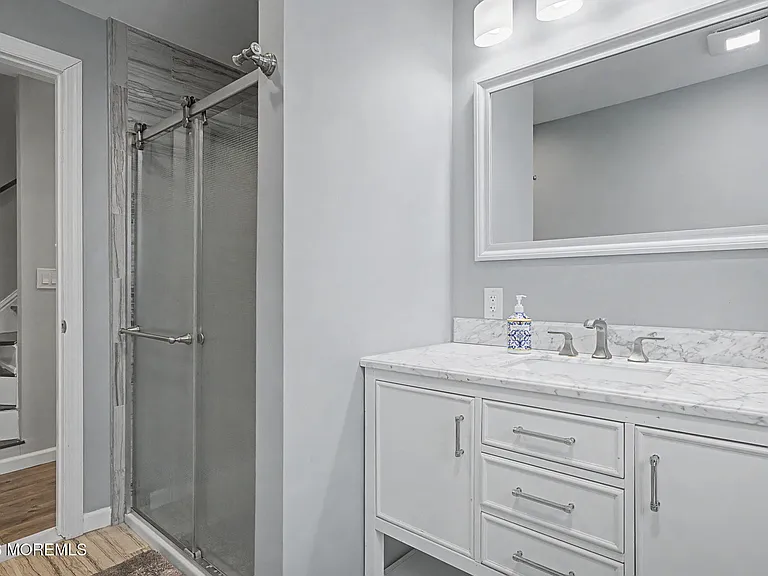148 Heck Ave — Photo 19