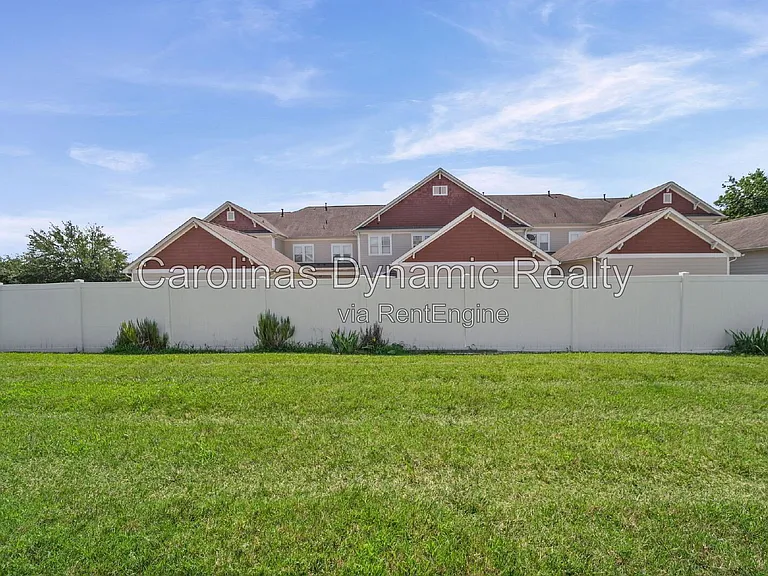 1106 Cigar Ln — Photo 33