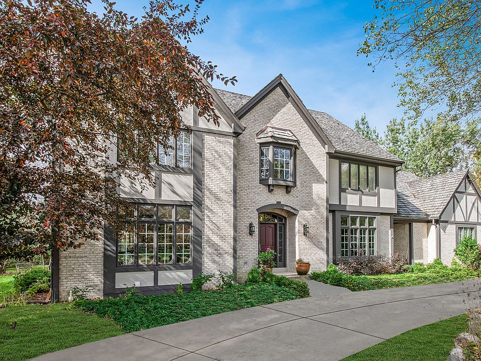 1st image of 10821 N Beechwood Dr