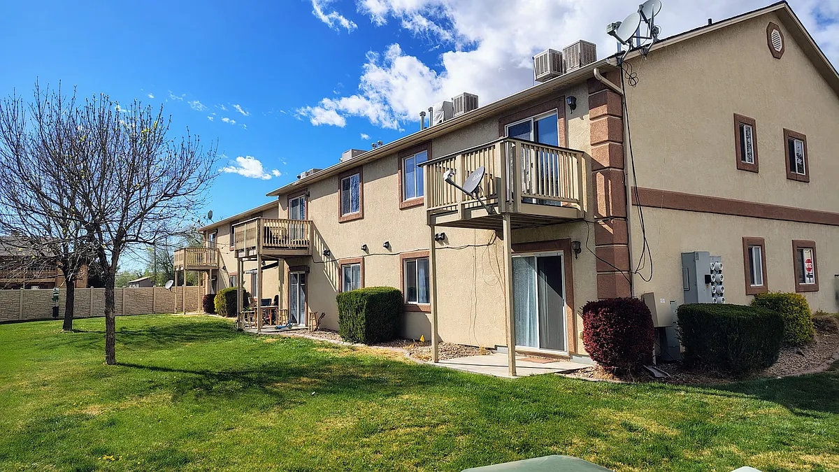 Building Photo - 491 Coronado Way #C