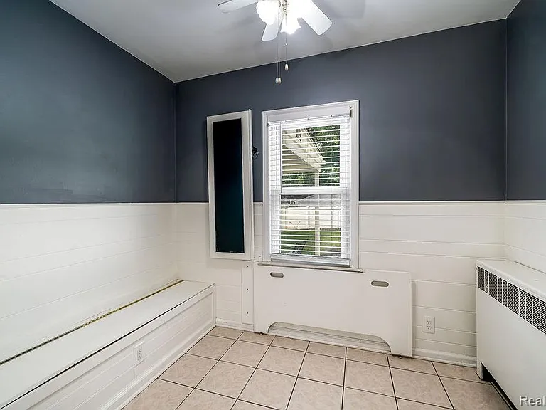 165 Bowers St — Photo 21