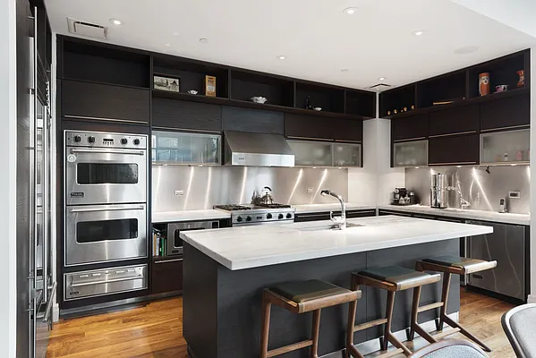 Rented by Compass | media 35