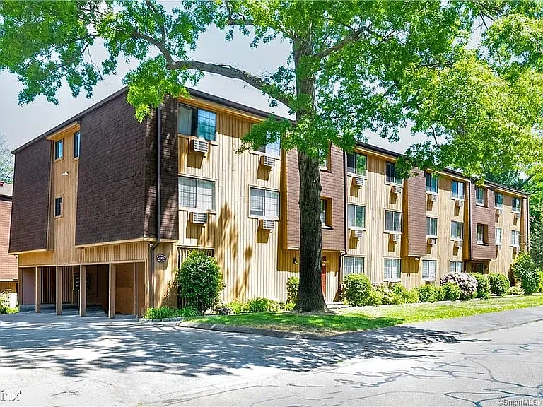 2 bed, 1400 sqft, $3,300 — Photo 1