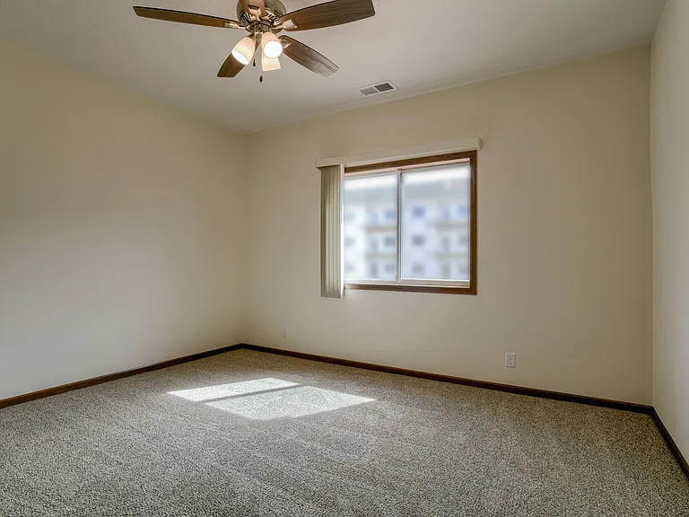 Wilderness Hills South Apartments — Photo 22