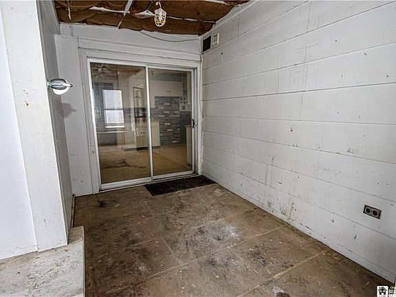 5th image of 484 Fairmount Ave