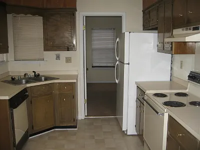 Private Garage 2/1.5 All Electric — Photo 2