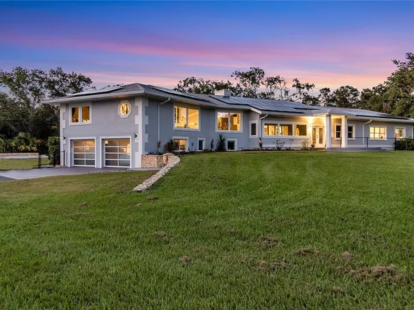 3425 W Forest Lake Cir, Sarasota, FL 34232