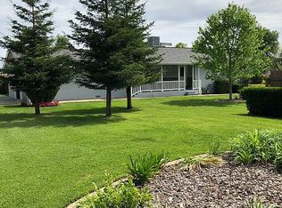 6829 Irving Rd, Redding, CA 96001