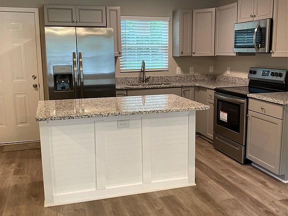 5th image of 2901 Fallswood Dr