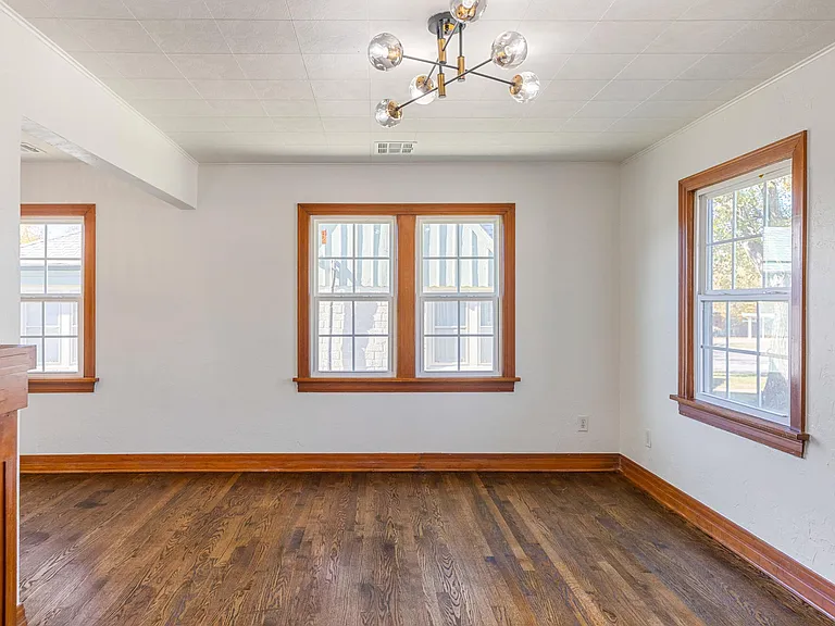 2242 W Eubanks St — Photo 15