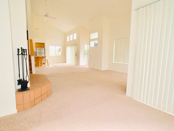 4th image of 4008 Promontory St #0