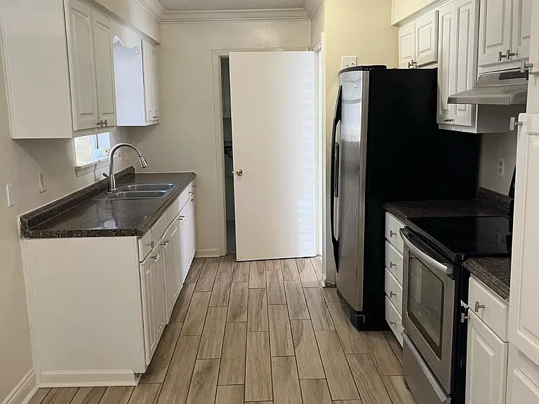 5115 Woodlawn Ave — Photo 7