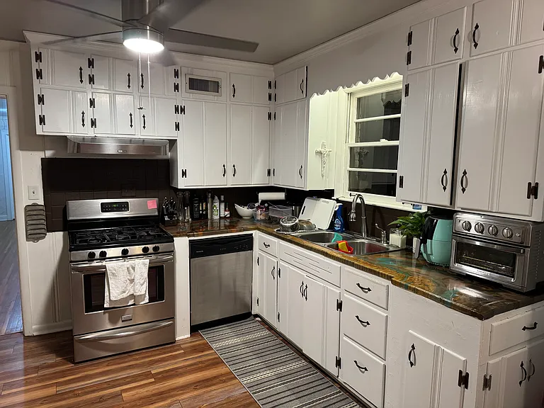 Grayson Dr — Photo 10