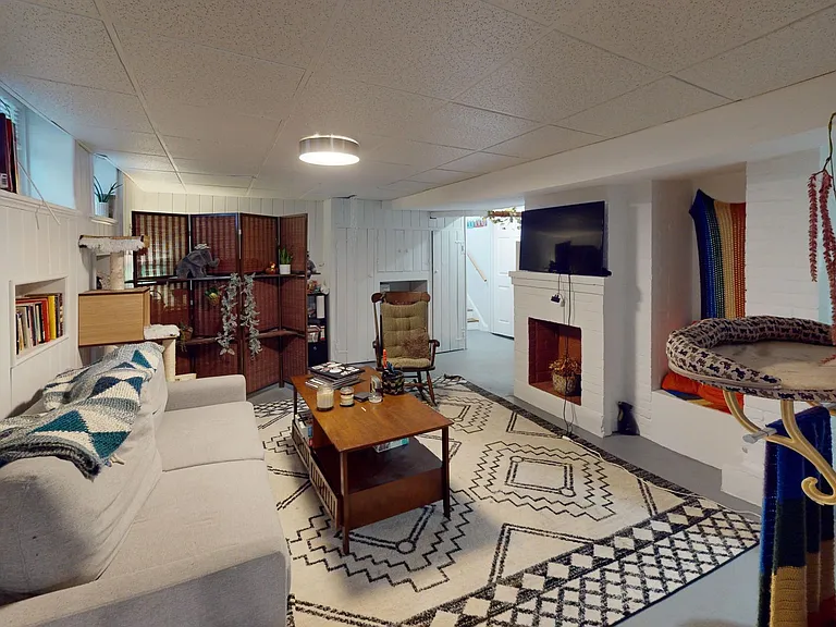 208 Canner St — Photo 37