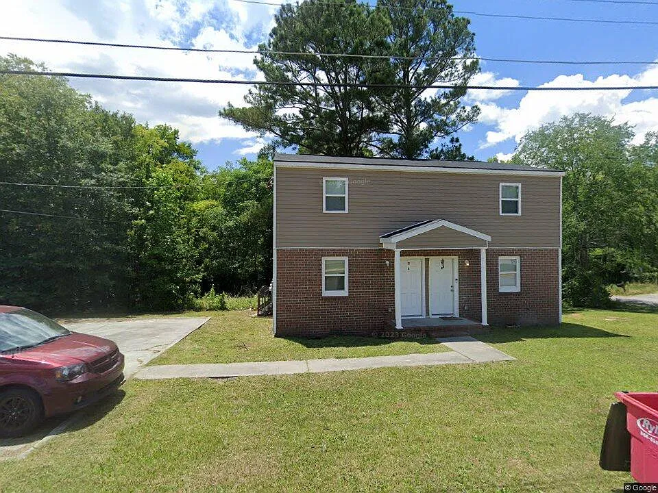 2 bed, 987 sqft, $900 — Photo 1