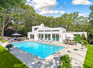 45 Peconic Hills Dr, Southampton, NY 11968